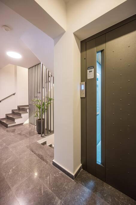 Eutopia Urban Elegant Apartment